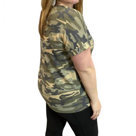 NEW ANDREE BY UNIT waffle knit top in camo - Picture 2 of 3